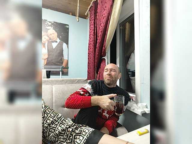 le modèle KeshVi777a est en webcam porno dans un show sur le site bongacams, il possède les tags suivants: White/Caucasian,Blonde,Hairy