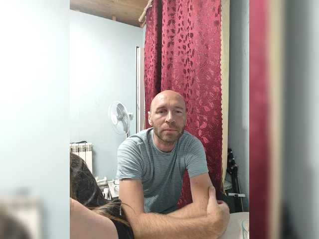 Innokentiy449 live cam on BongaCams