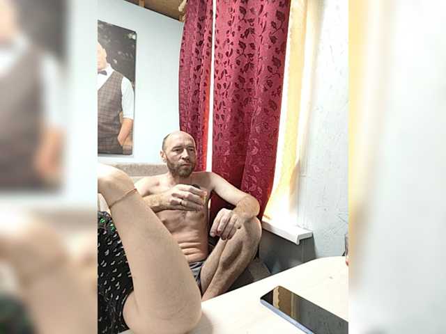 Innokentiy449 live cam on BongaCams