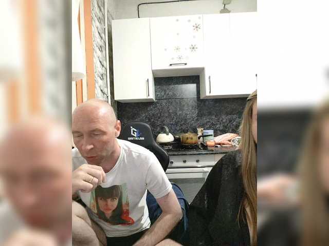 le modèle KeshVi777a est en webcam porno dans un show sur le site bongacams, il possède les tags suivants: White/Caucasian,Blonde,Hairy