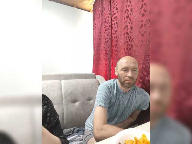 Innokentiy449 live cam on BongaCams