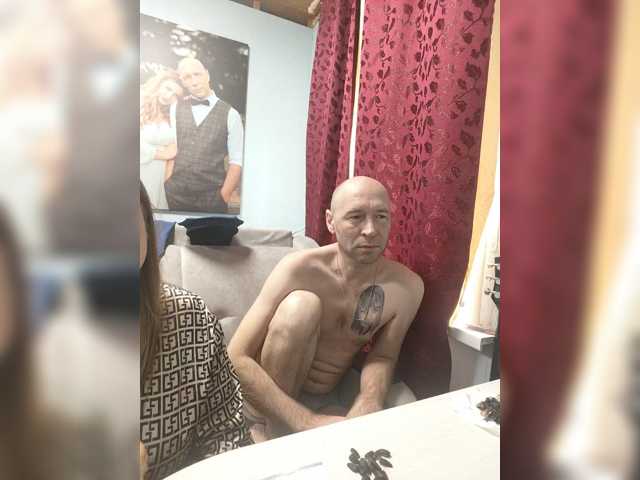Innokentiy449 live cam on BongaCams