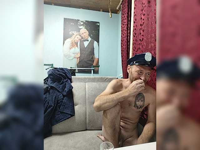 Innokentiy449 live cam on BongaCams