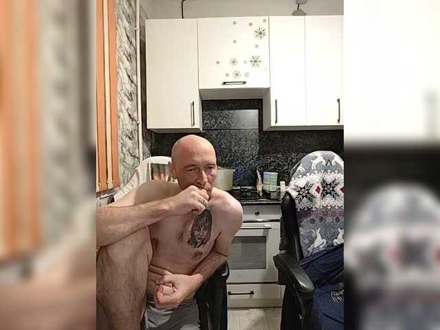 Innokentiy449's BongaCams show and profile