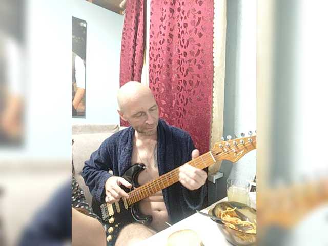 Innokentiy449 live cam on BongaCams