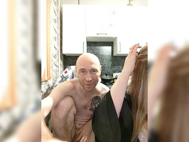 Innokentiy449's BongaCams show and profile