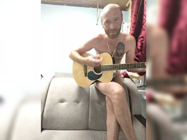 Innokentiy449 live cam on BongaCams