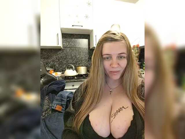 Innokentiy449's BongaCams show and profile