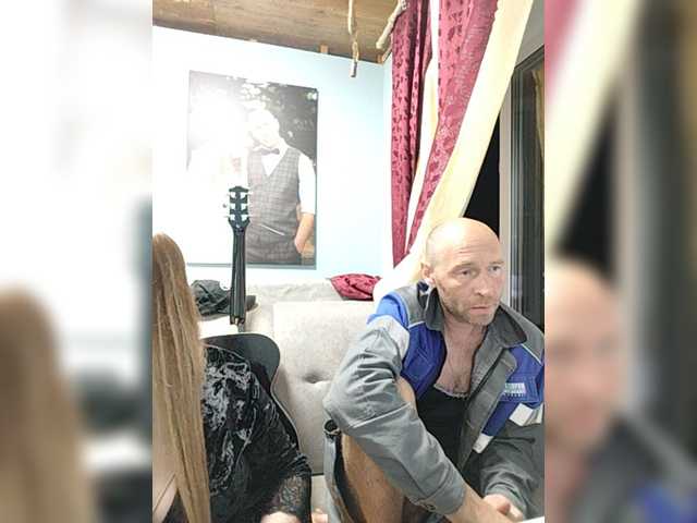 le modèle KeshVi777a est en webcam porno dans un show sur le site bongacams, il possède les tags suivants: White/Caucasian,Blonde,Hairy