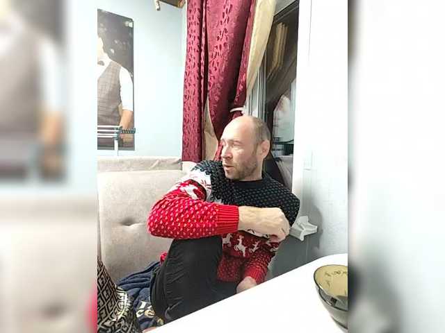 Innokentiy449 live cam on BongaCams