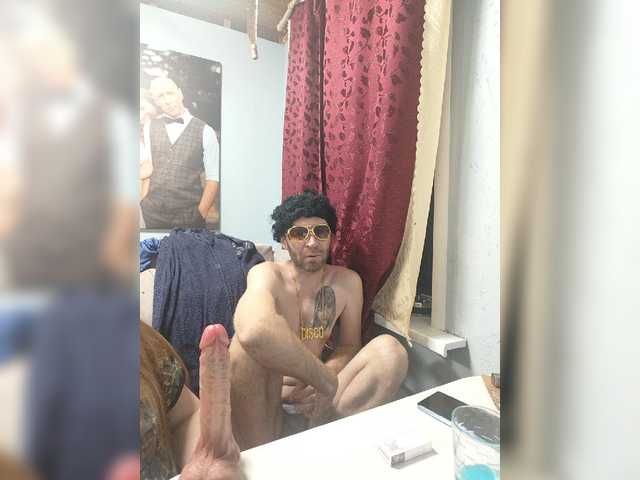 Innokentiy449 live cam on BongaCams