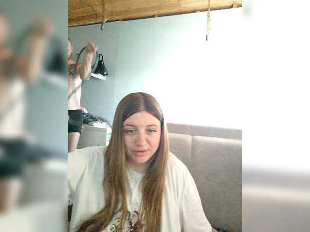 KeshVi777a live webcam show