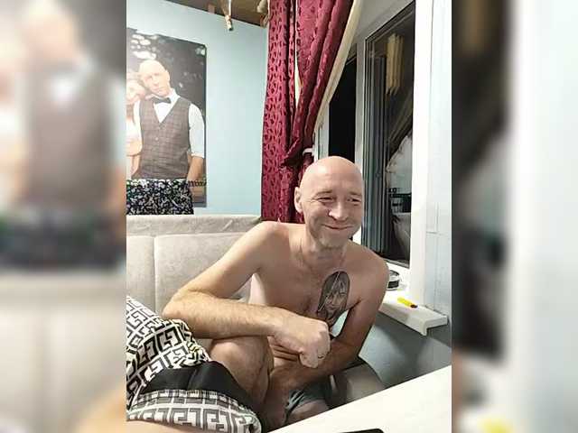 Innokentiy449 live cam on BongaCams