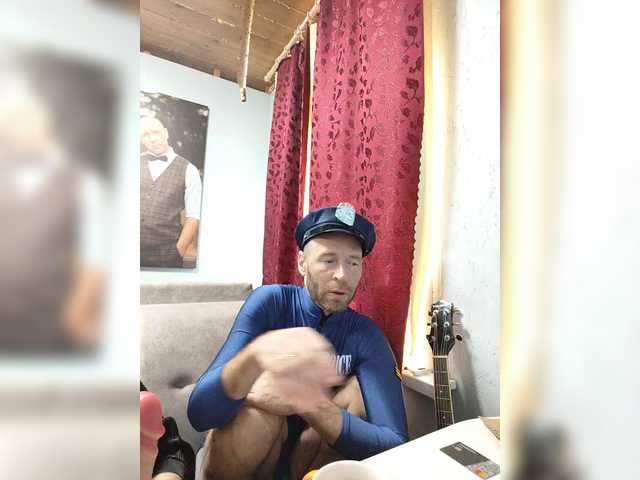 Innokentiy449 live cam on BongaCams