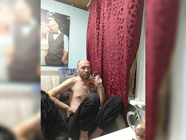 Innokentiy449 live cam on BongaCams