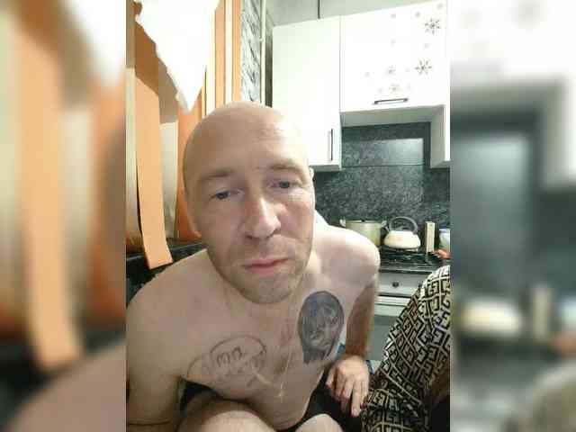 Innokentiy449 Live Webcam on BongaCams