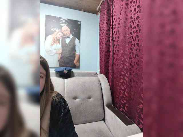 Innokentiy449 live couple cam on bongacams