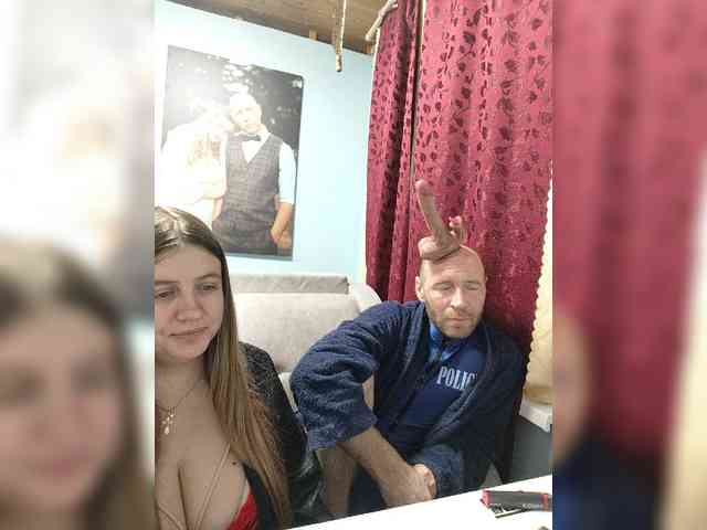 Innokentiy449 live couple cam on bongacams