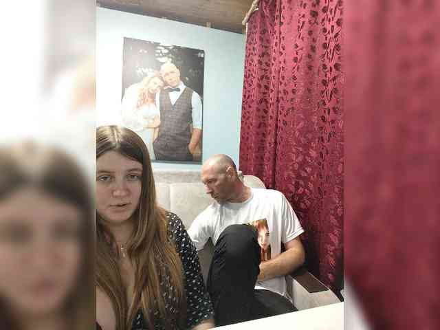 Innokentiy449 live couple cam on bongacams