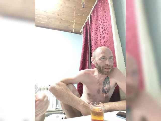 Innokentiy449 Sex Cam Show