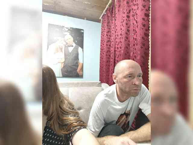 Innokentiy449 live couple cam on bongacams