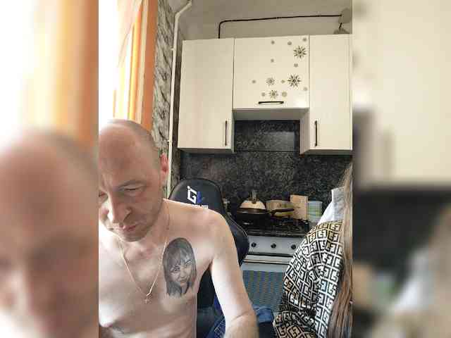 This model is live right now. Innokentiy449