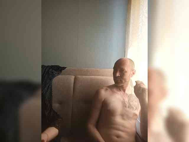 Innokentiy449 Live Webcam on BongaCams