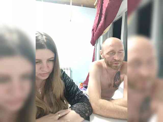Innokentiy449 live couple cam on bongacams