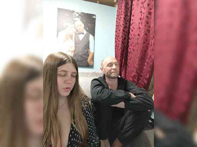 Innokentiy449 live couple cam on bongacams