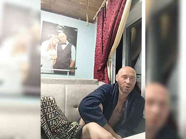 Innokentiy449 Live Webcam on BongaCams