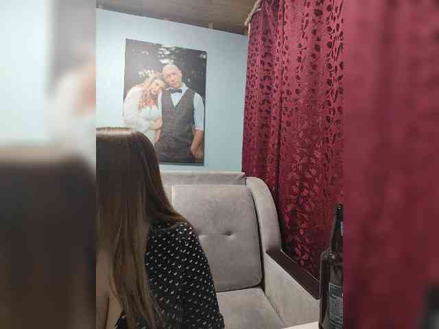 Innokentiy449 live couple cam on bongacams