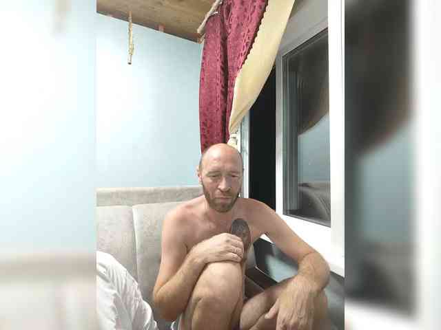 Innokentiy449 Live Webcam on BongaCams