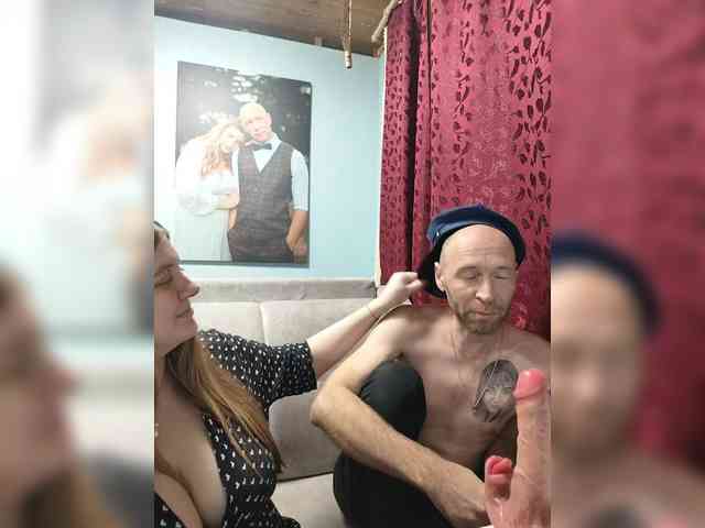 Innokentiy449 live couple cam on bongacams