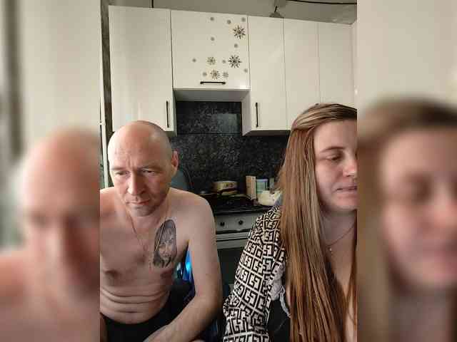 Este modelo está ao vivo agora. Innokentiy449