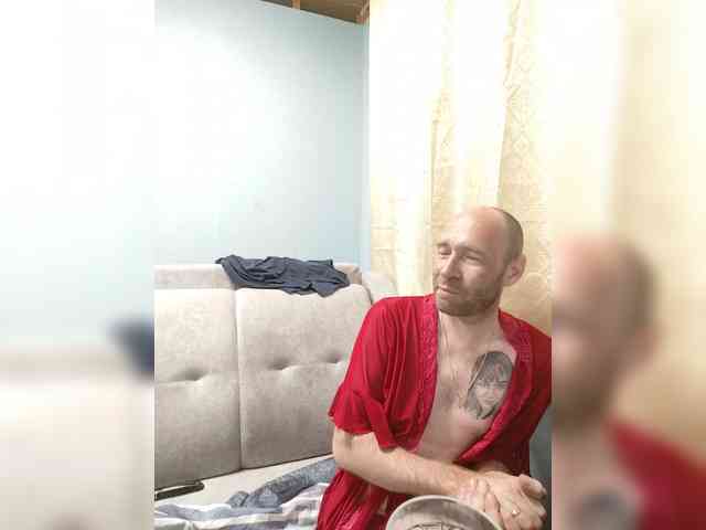 Innokentiy449 Live Webcam on BongaCams
