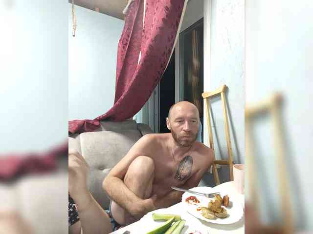 Innokentiy449 Live Webcam on BongaCams