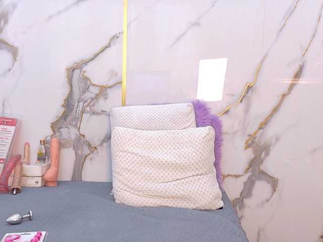 Karla-stone1 live cam on BongaCams