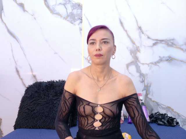 Karla-stone1 live cam on BongaCams