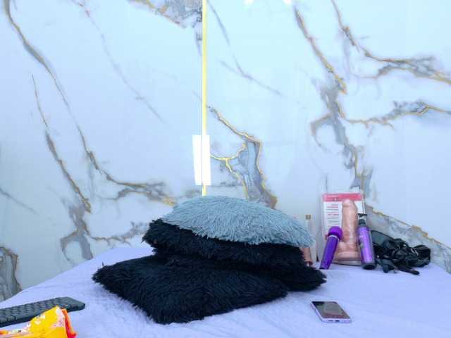 Karla-stone1 live cam on BongaCams