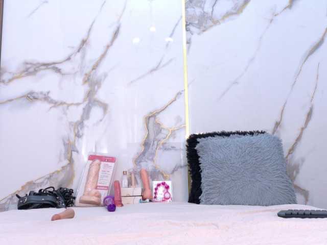 Karla-stone1 live cam on BongaCams