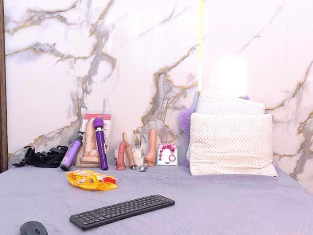 Karla-stone1 live cam on BongaCams