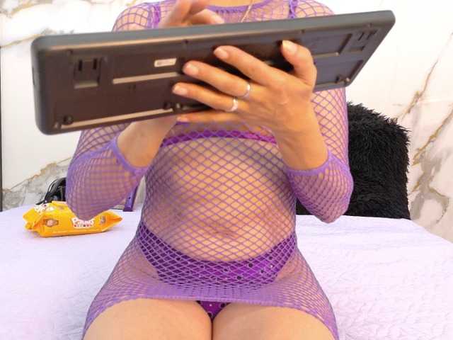 Karla-stone1 live cam on BongaCams