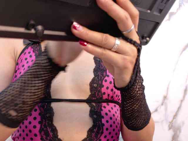 Karla-stone1 webcam