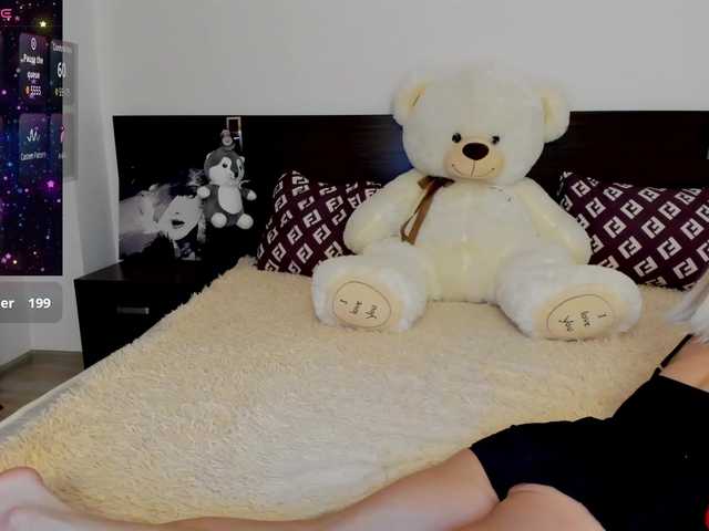 Saragrend1 live cam on BongaCams