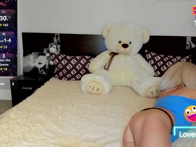 Saragrend1 live cam on BongaCams