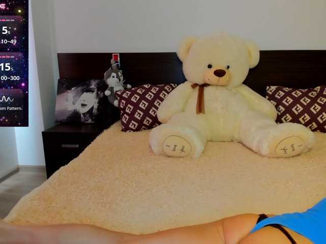 Saragrend1 live cam on BongaCams