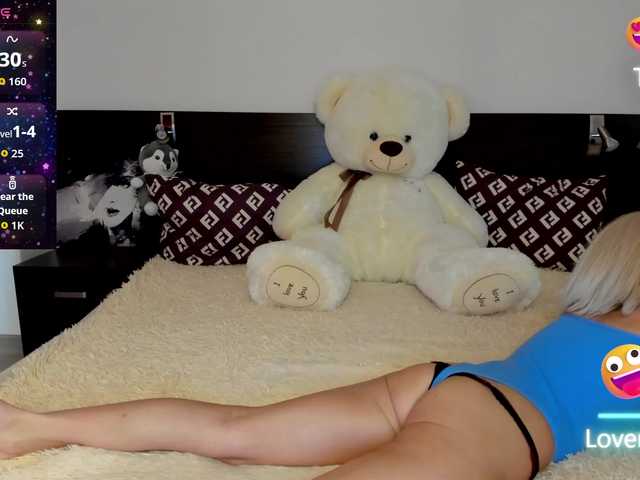 Saragrend1 live cam on BongaCams
