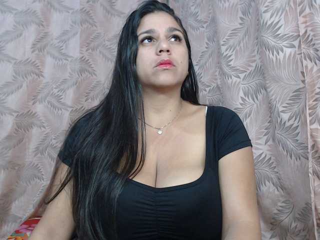 Mariaarredond live cam on BongaCams