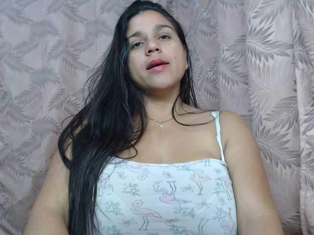 Mariaarredond live cam on BongaCams