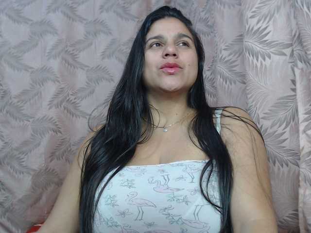 Mariaarredond live cam on BongaCams